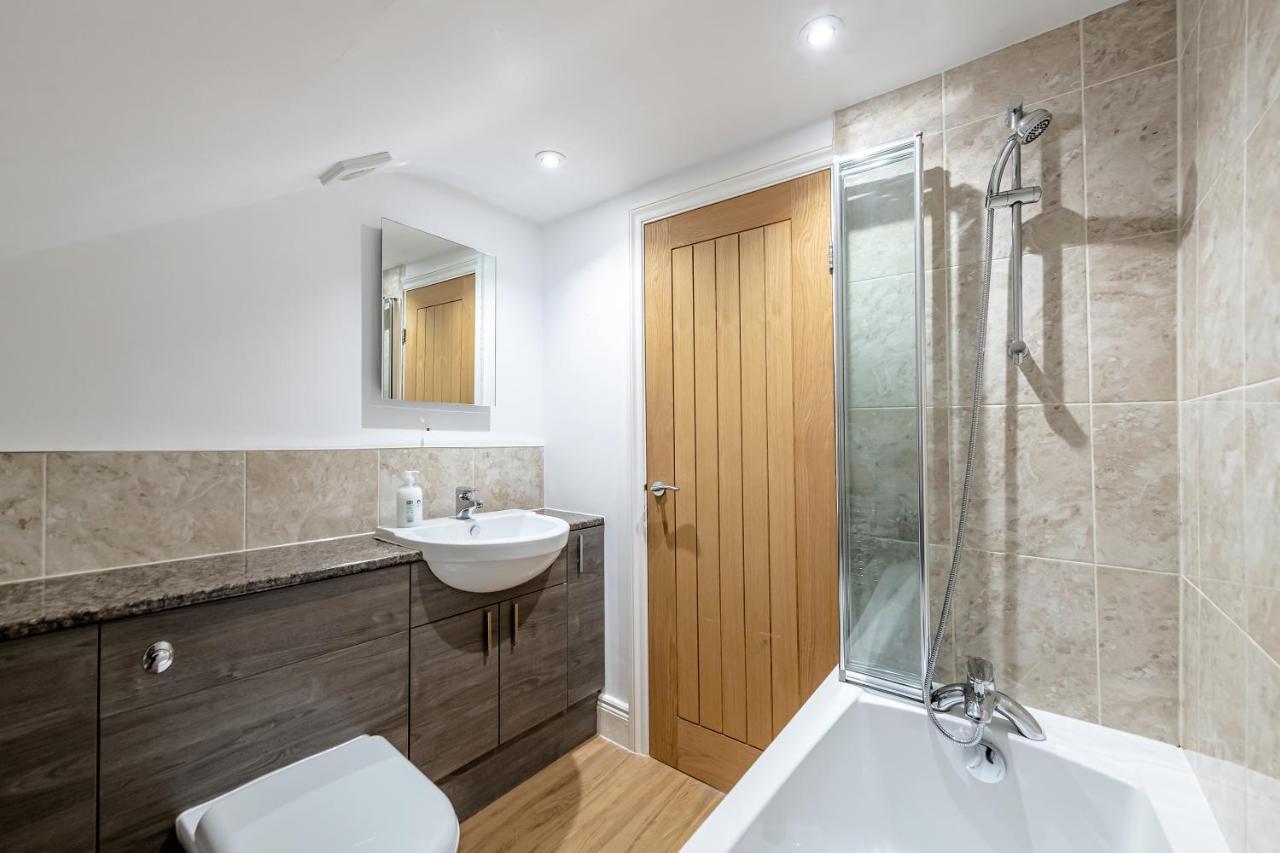 Modern & Spacious 2 Bedroom Maisonette Bath Exterior foto